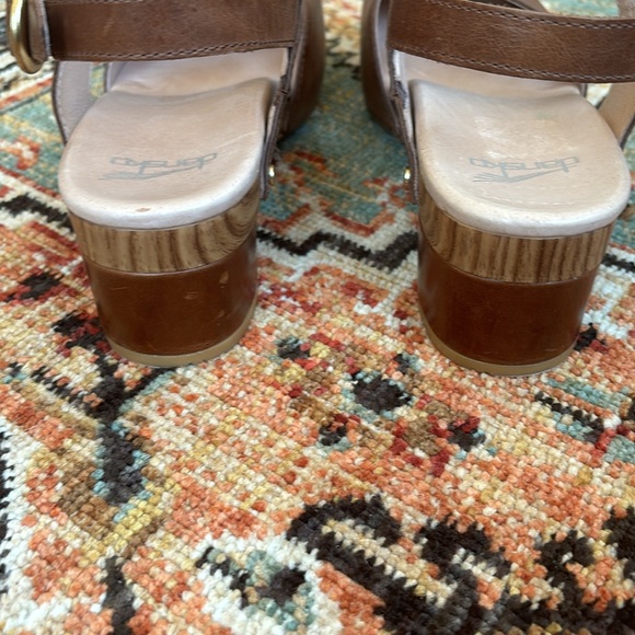 Dansko Malin tan waxy burnished leather clog - Picture 6 of 7